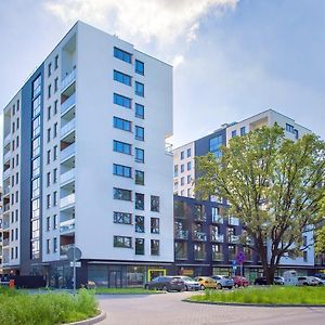 Metro Bielany Apartments With Parking By Noclegi Renters Varšava Exterior photo