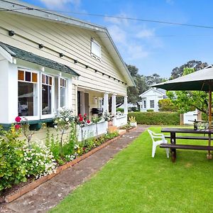 Whare Nui On Rennie - Thames Holiday Home Exterior photo