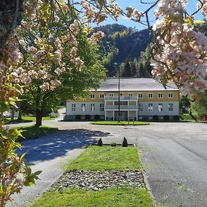 Hotel Kvastunet Lyngdal Exterior photo