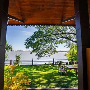 Hotel Nakorn River View Champasak Exterior photo