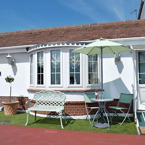 Vila The Annexe Clacton-on-Sea Exterior photo