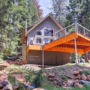 Vila Rustic Retreat With Deck Steps From Lake Almanor! Exterior photo