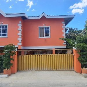 Apartmán El Rincon - El Jardin Tunapuna Village Exterior photo