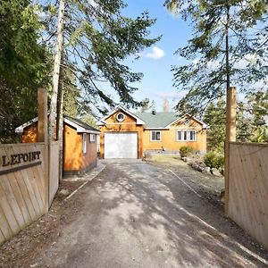 Vila Georgian Bay-Trail/Run/Bike/Hike/Hottub/Sauna/Swim Waubaushene Exterior photo