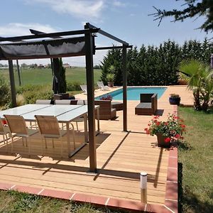 Vila Maison Avec Vue Pyrenees Et Piscine Chauffee Aignes Exterior photo