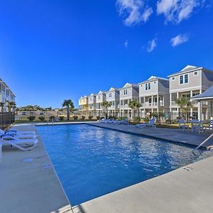 Apartmán Gorgeous Emerald Isle Getaway Walk To Beach! Exterior photo