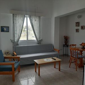 Pangeras Apartments Pissouri Exterior photo