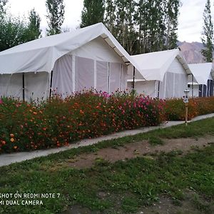 Hotel Lumbini Camp Hunder, Nubra Valley Léh Exterior photo