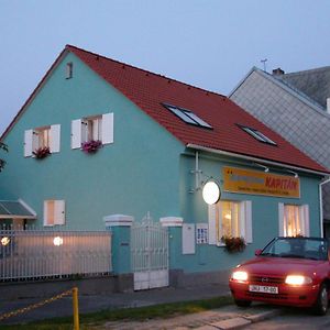 Hotel Penzion Kapitan Jindřichův Hradec Exterior photo