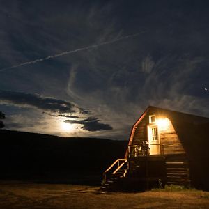 Vila Aubin Sky Lodging At The Yl Ranch Savery Exterior photo