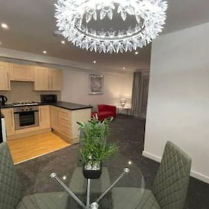 Apartmán Moda Wigan 2 - Stylish 2 Bed In Central Wigan Exterior photo