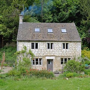 Vila Driftcombe Farmhouse Bisley  Exterior photo