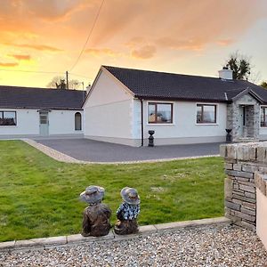 Steeple View B&B Guesthouse Donegal - Newly Renovated In 2023 Ballybofey Exterior photo