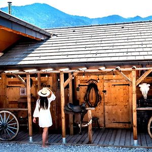 Hotel Chalet Saloon Avec Spa Privatif En Illimite Le Biot Exterior photo