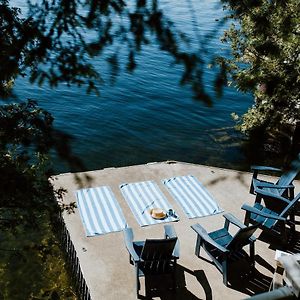 The Dance Hall Cottage On Charleston Lake Delta Exterior photo