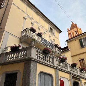 Hotel La Terrazza Vercelli Bed & Charme Exterior photo