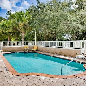 Fairfield By Marriott Inn & Suites Melbourne West/Palm Bay Exterior photo