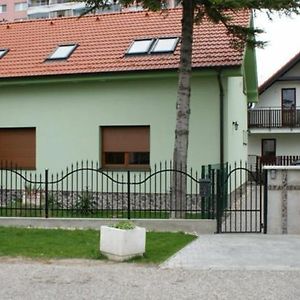 Bed and Breakfast Vila Ria Bratislava Exterior photo