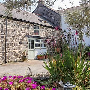 Vila The Barn At Trevothen Farm Helston Exterior photo