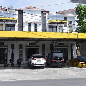 Hotel Al-Ghani Syariah Mitra Reddoorz Padang  Exterior photo