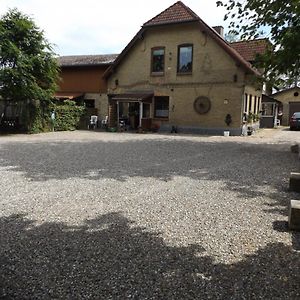 Hotel Gaestehaus Hahnenkrug Lottorf Exterior photo