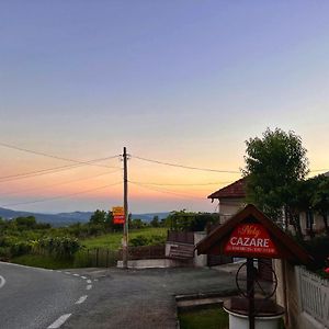 Hotel Cazare Nely Novaci-Străini Exterior photo