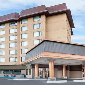 Hotel Baymont By Wyndham Red Deer Exterior photo