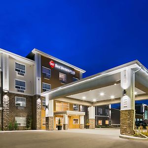 Best Western Plus Lacombe Inn And Suites Exterior photo