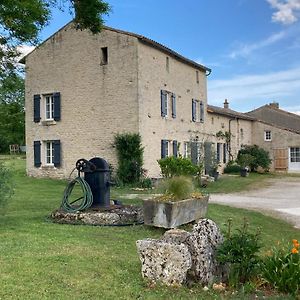 Bed and Breakfast Chambre D'Hotes De La Source Mellé Exterior photo