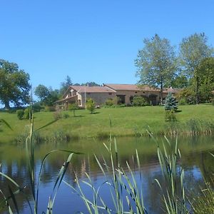 Bed and Breakfast Aux Quatre Vents Bussiere-Galant Exterior photo