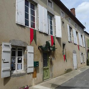 Bed and Breakfast Art-Maison Le Dorat Exterior photo