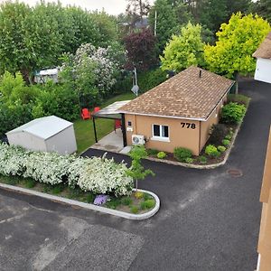 Maisonnette Dans La Nature En Pleine Ville. Trois-Rivières Exterior photo