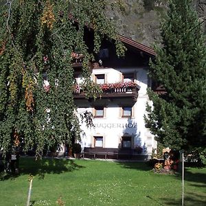 Hotel Gaestehaus Bruggerhof Längenfeld Exterior photo