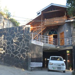 Bed and Breakfast Sardar House, Dunga Gali Exterior photo