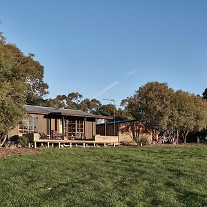 Vila Ross Farm - Cabin Meeniyan Exterior photo