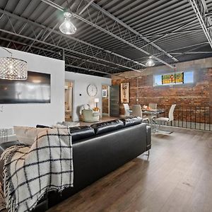 Apartmán The 418. An 1866 Build With Modern Comforts Fort Wayne Exterior photo