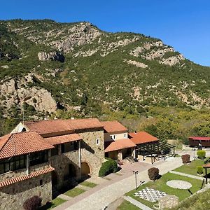 Muntenia Inn Apartments And Suites Kalavryta Exterior photo