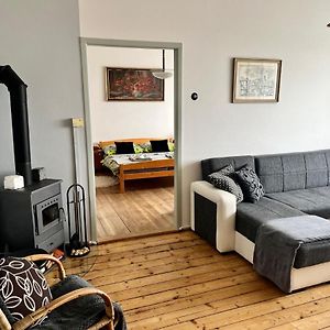 Apartmán Slunny Byt S Krasnym Vyhledem Nové Město nad Metují Exterior photo