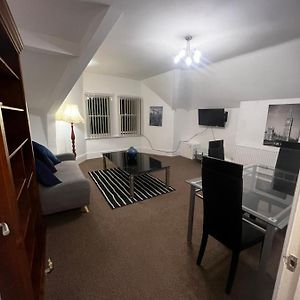 Apartmán No 5 - Large 1 Bed Near Sefton Park And Lark Lane Liverpool Exterior photo