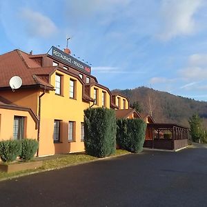 Hotel Formule Perštejn Exterior photo