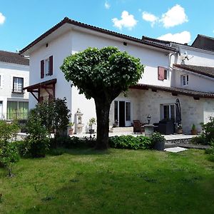 Bed and Breakfast Chez Domi Jardin Du Bourg Javerlhac-et-la-Chapelle-Saint-Robert Exterior photo