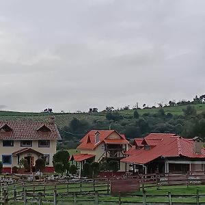 Vila Refugio De Montana Huerta Sacha Chaupi Exterior photo