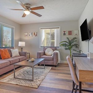 Apartmán Downtown Med District: Stylish & Modern 2Bd, 1Ba Capital City Escape! Springfield Exterior photo