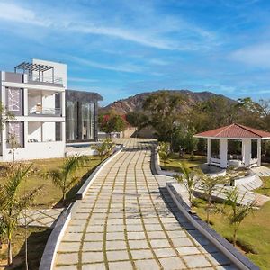 Stayvista'S Avadh Vatika - Mountain-View Villa With Outdoor Pool, Lawn Featuring A Gazebo & Bar Džajpur Exterior photo