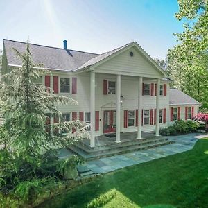 Vila Tara Retreat: Family-Friendly Oasis With Pool, Tennis & Serene Ambiance In Potomac Exterior photo