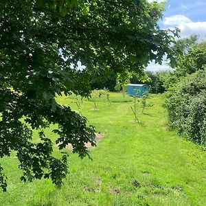 Apartmán Woodpecker Shepherd Hut With Private Facilities Newmarket Cb8 Cambridge  Exterior photo