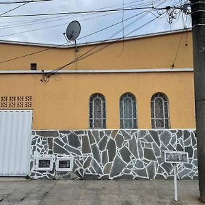 Apartmán Casa Grande Aconchegante Com Garagem Belo Horizonte Exterior photo