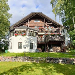 Cronin'S Guesthouse Bed & Breakfast Heinola Exterior photo