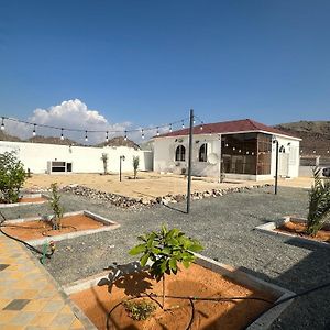 Vila Cozy Mountain House Near Hatta Sinadil Exterior photo