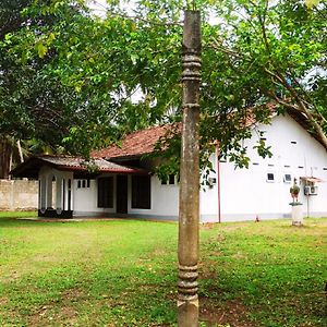 Vila Greenery Lanka Bungalow Unawatuna Exterior photo